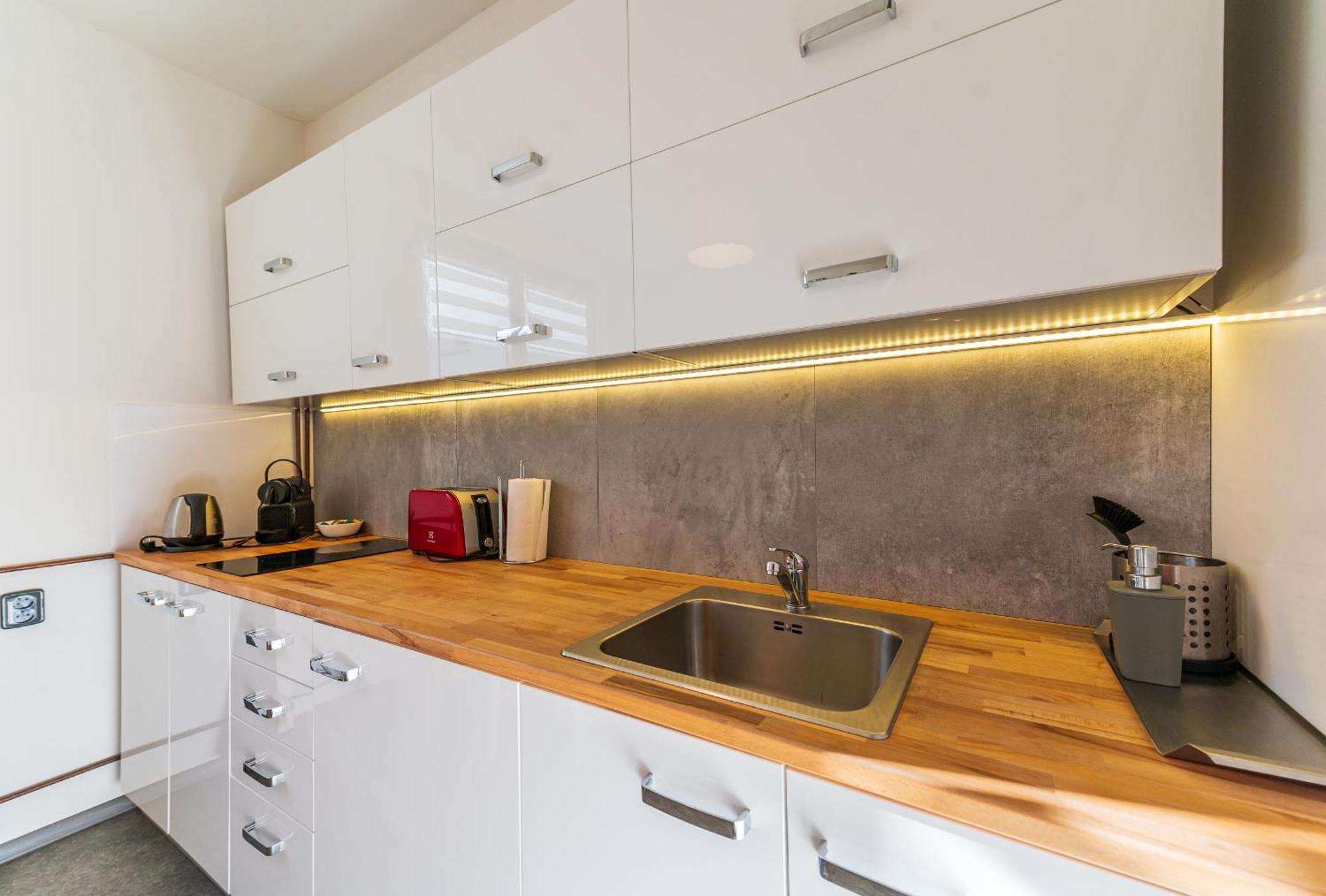 Ubytovani Na Samote - Apartman U Tesaru Komarice Exterior photo
